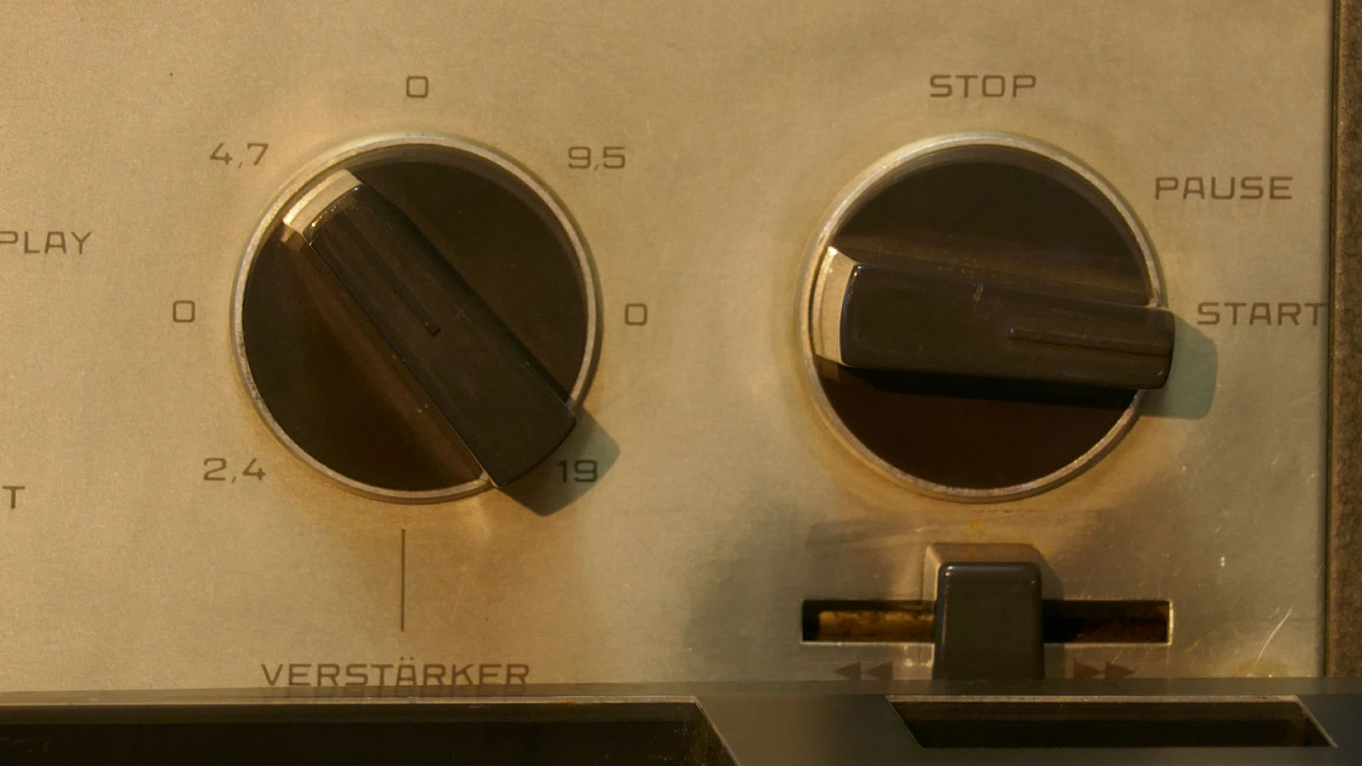 2023-07-19 Abspielen der Aufnahme vom 18.7. 'sand' auf 2 Spieluhren mit Tape (Audio)